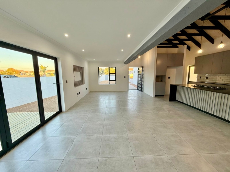 3 Bedroom Property for Sale in Country Club Western Cape